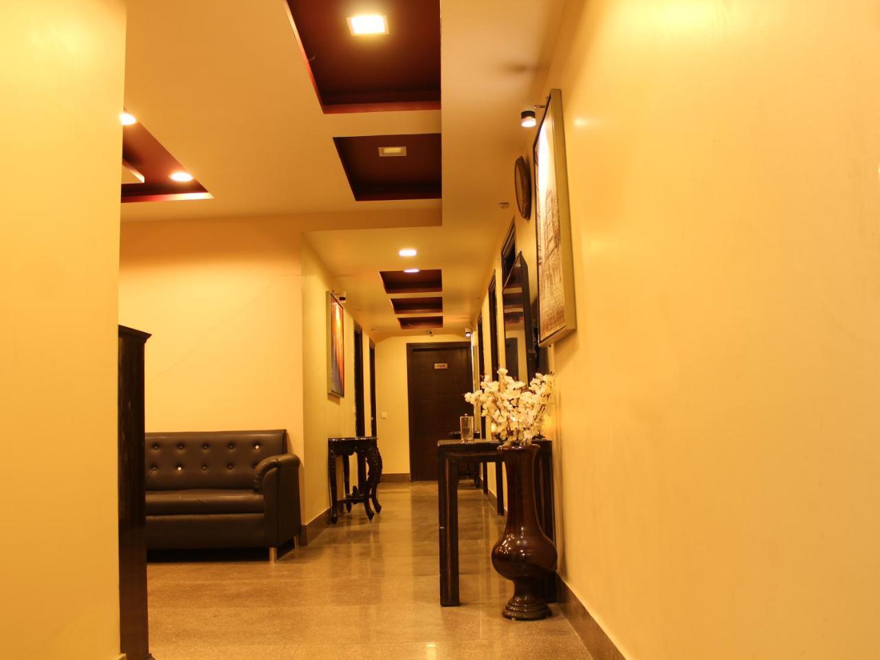 Karan Holidays Delhi  Exterior foto